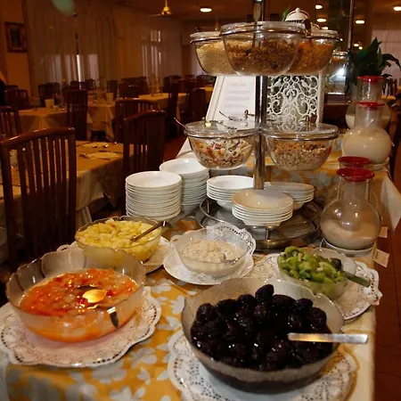 Rosa Hotel 3*